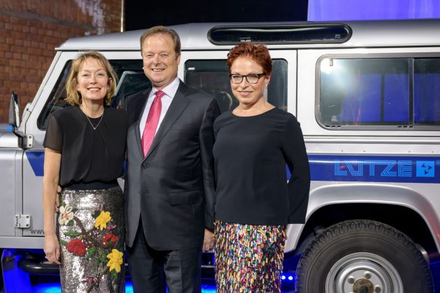 Friedrich Lütze GmbH, 60 Jahre im Familienbesitz: Udo Lütze mit Gattin Susan und Schwester Gitta Lütze (rechts) bei der Jubiläumsveranstaltung am 26. Januar 2018 (Bild: Friedrich Lütze GmbH)