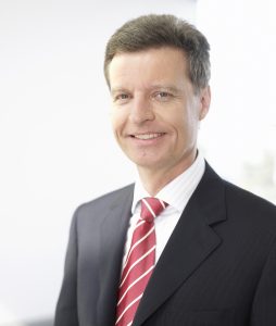 Dr.-Ing., Dipl.-Kfm. Division CEO Power Transmission, Energy Sector, Siemens AG (Bild: VDE Verband der Elektrotechnik)